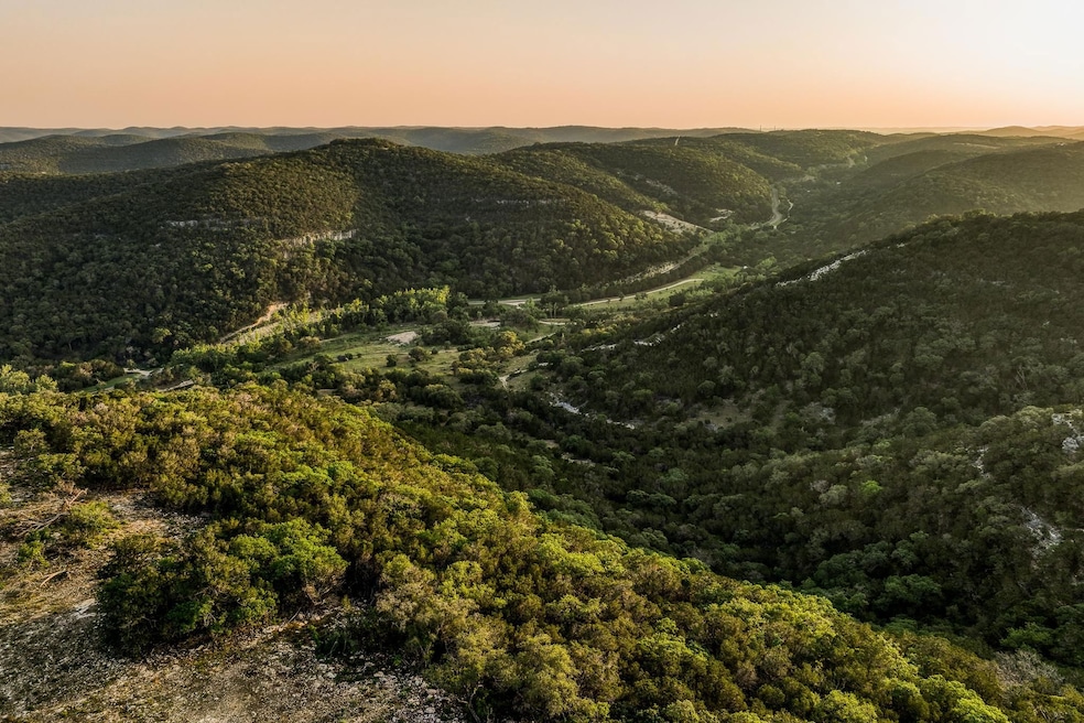 10209 Ranch Road 337, Vanderpool, TX 78885 - photo 1