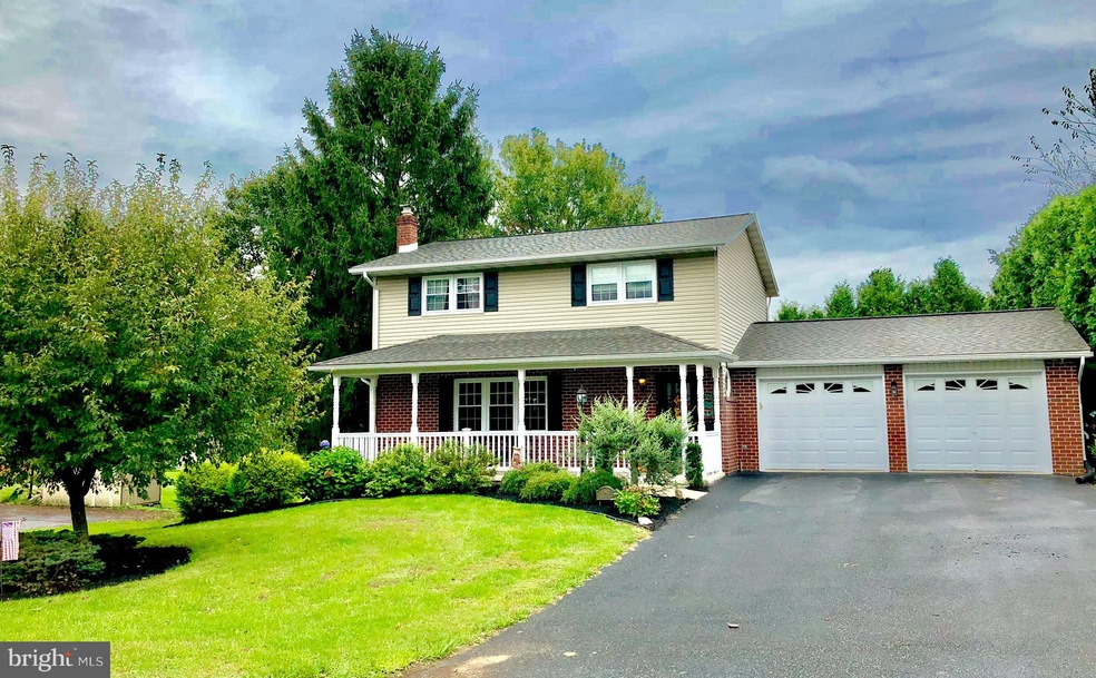 1940 Quigley Dr, Chambersburg, PA 17202 - photo 1