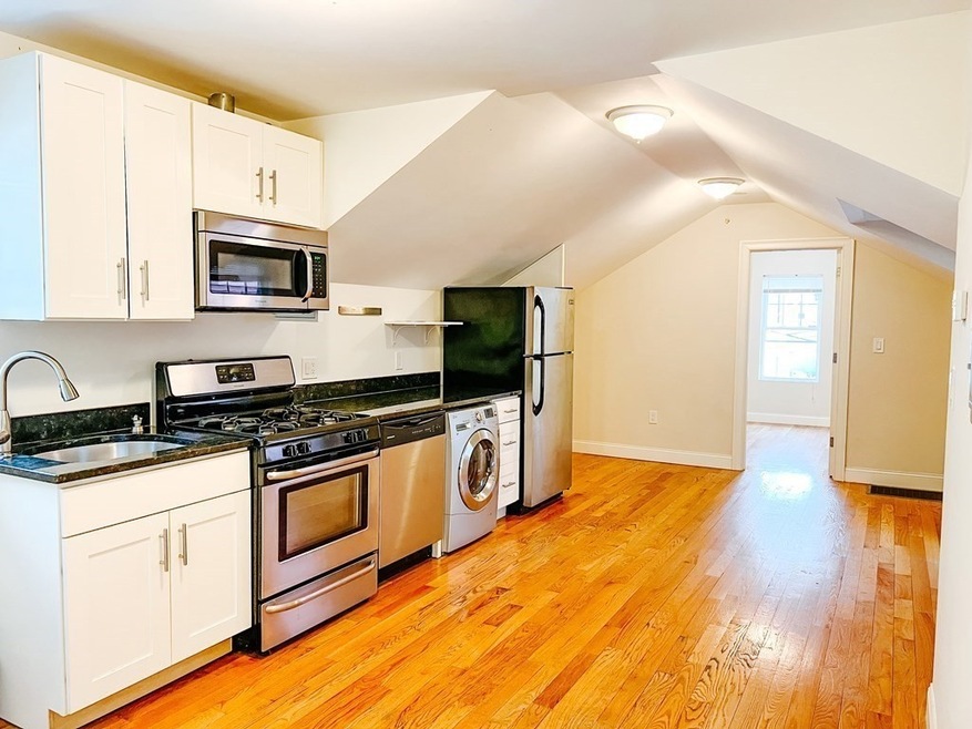 240 Prospect St unit 2, Cambridge, MA 02139 - photo 1