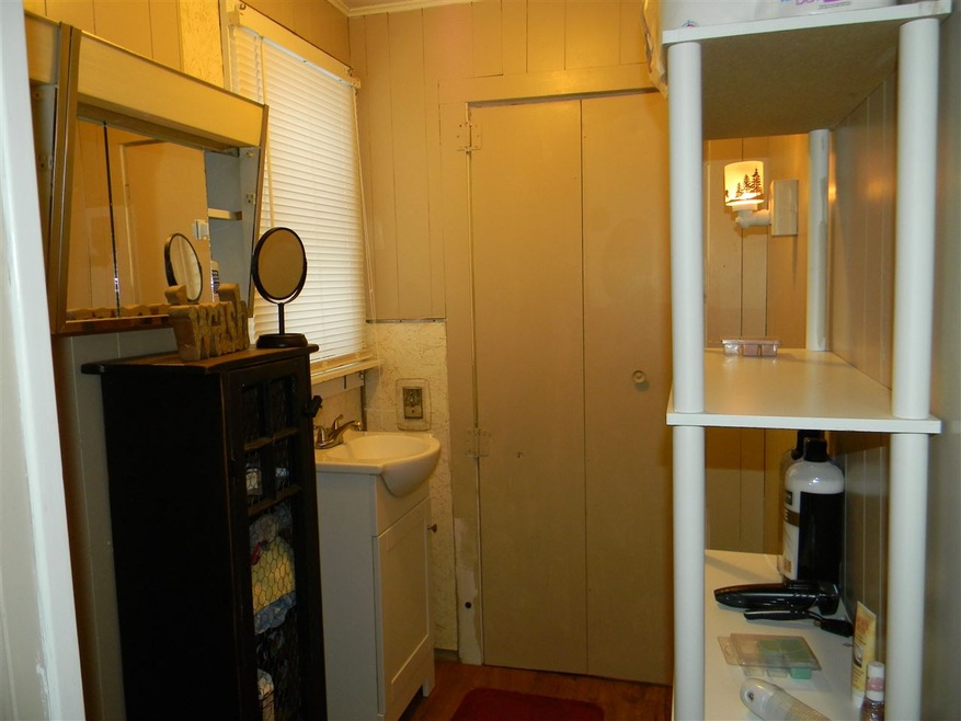 10 Pike St, Groveton, NH 03582 - photo 1