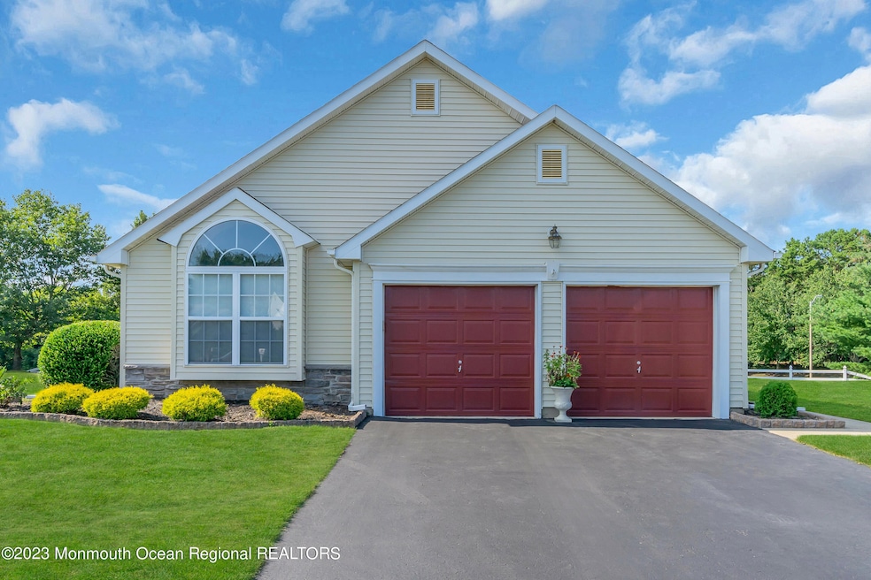 2357 W Ashfield Ct, Toms River, NJ 08755 - photo 1