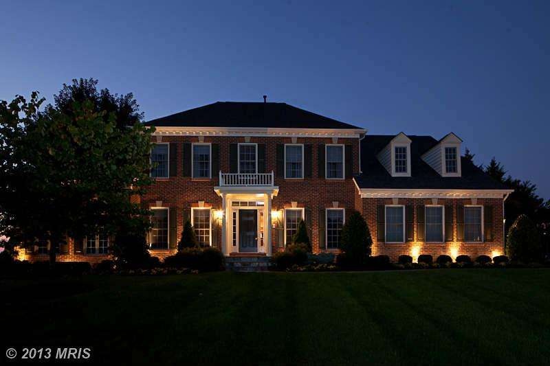 16520 Harbour Town Dr, Silver Spring, MD 20905 - photo 1