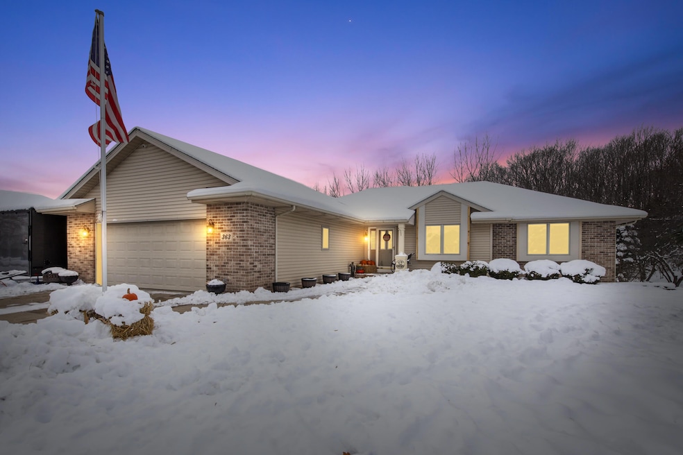 363 Hickory Dr, Fredonia, WI 53021 - photo 1