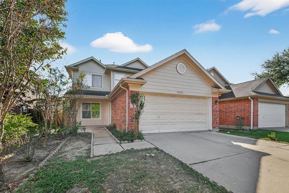 13135 Grassy Briar Ln, Houston, TX 77085 - photo 1