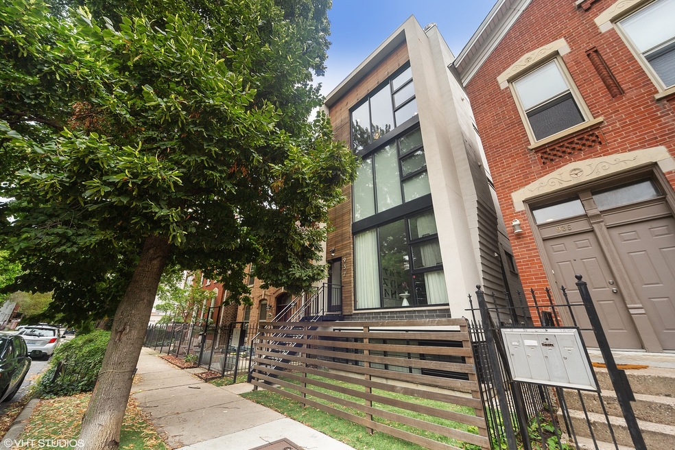 937 N Honore St unit 3, Chicago, IL 60622 - photo 1