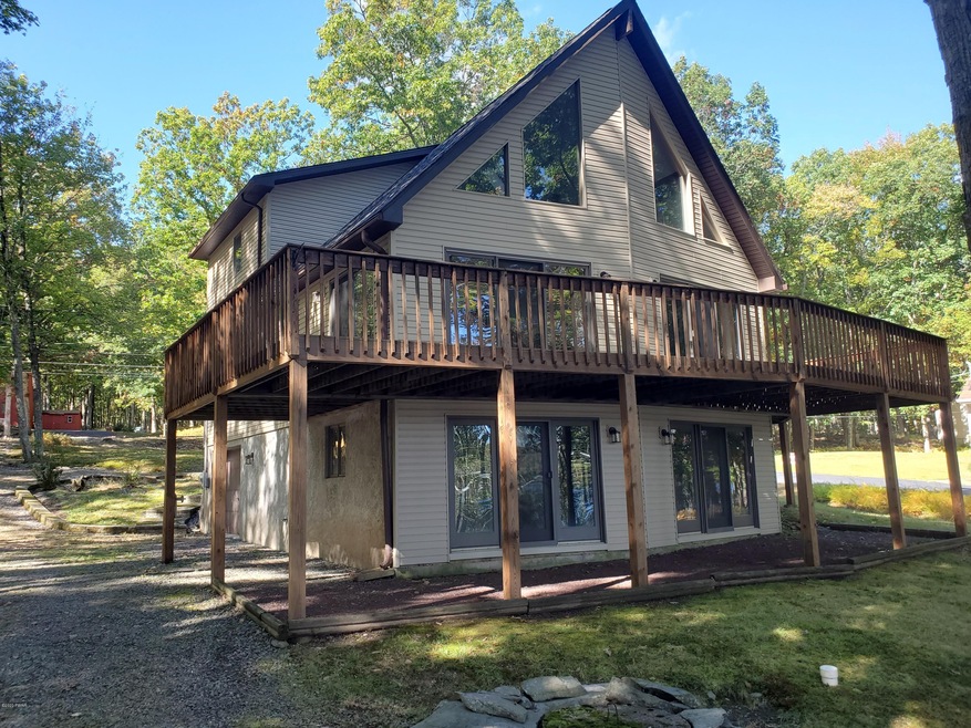 246 Fawn Lake Dr, Hawley, PA 18428 - photo 1