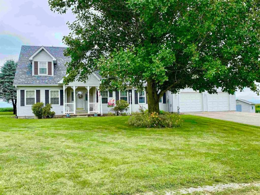 8 Pine Cone Dr, Jacksonville, IL 62650 - photo 1