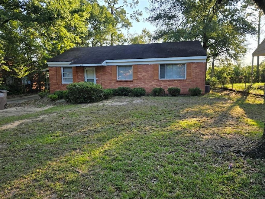 459 Seabreeze Rd E, Mobile, AL 36609 - photo 1