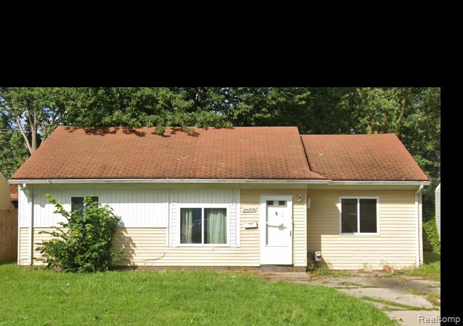 26319 Kathy St, Roseville, MI 48066 - photo 1