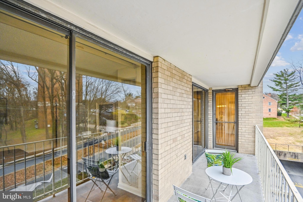 2100 Washington Ave unit 4A, Silver Spring, MD 20910 - photo 1