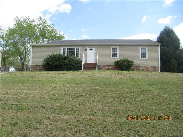 8819 Rainwater Rd, North Chesterfield, VA 23237 - photo 1