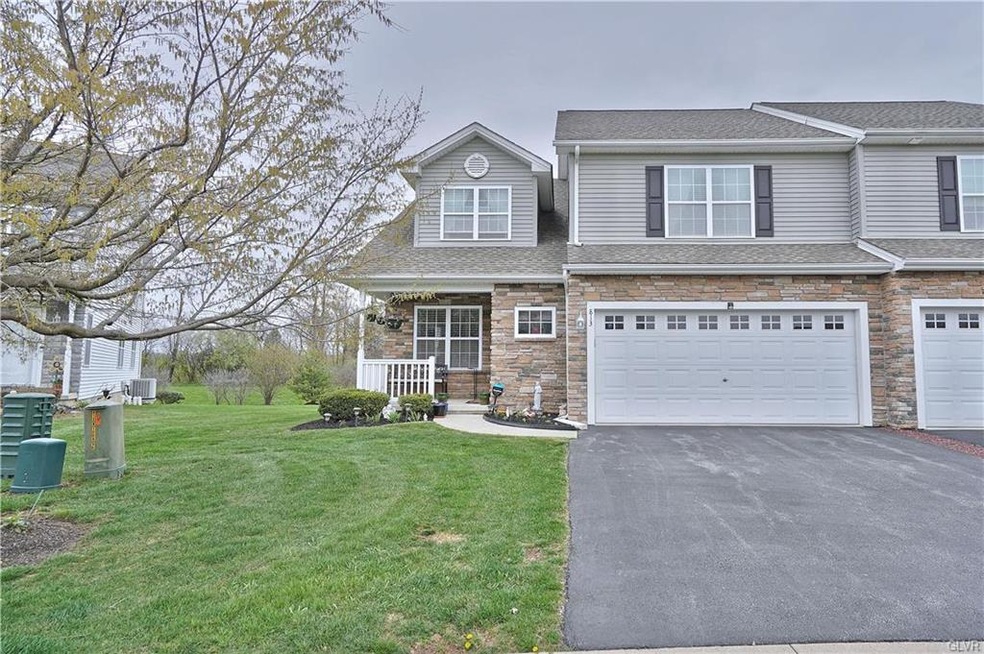 813 N Fork Dr, Easton, PA 18040 - photo 1