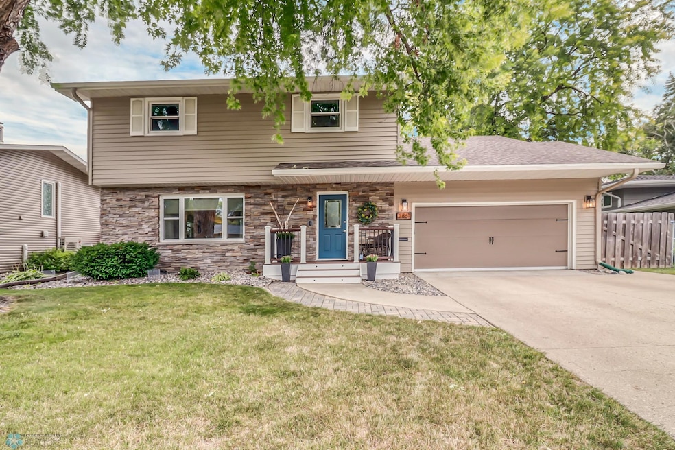 2861 2nd St N, Fargo, ND 58102 - photo 1