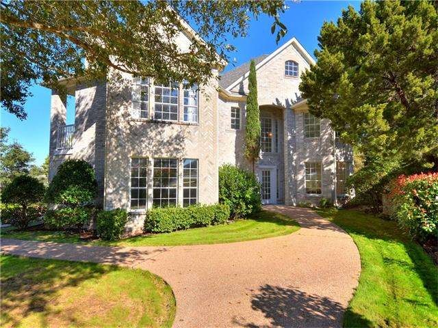 Walking distance to River Place Country Club - .30