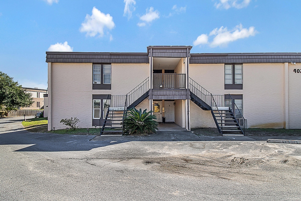 402 Marshall Ct NW unit 1, Fort Walton Beach, FL 32548 - photo 1