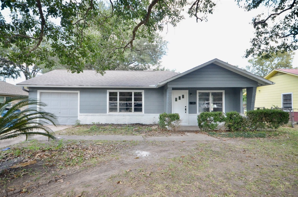 1011 Frances Dr, Rosenberg, TX 77471 - photo 1