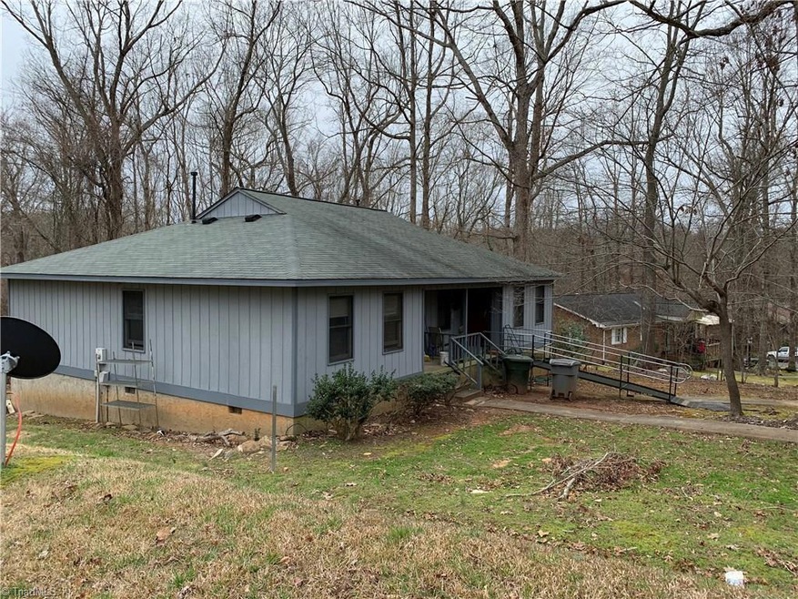 930 Mark Ave, Asheboro, NC 27205 - photo 1