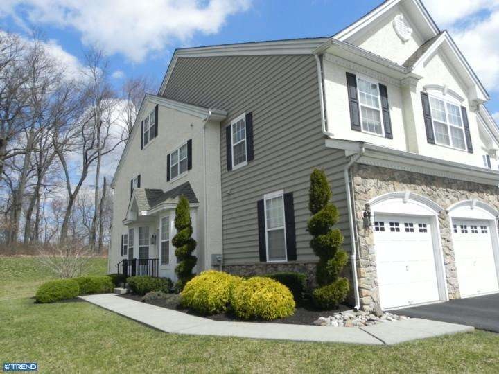 74 Brecknock Ct, Newtown, PA 18940 - photo 1