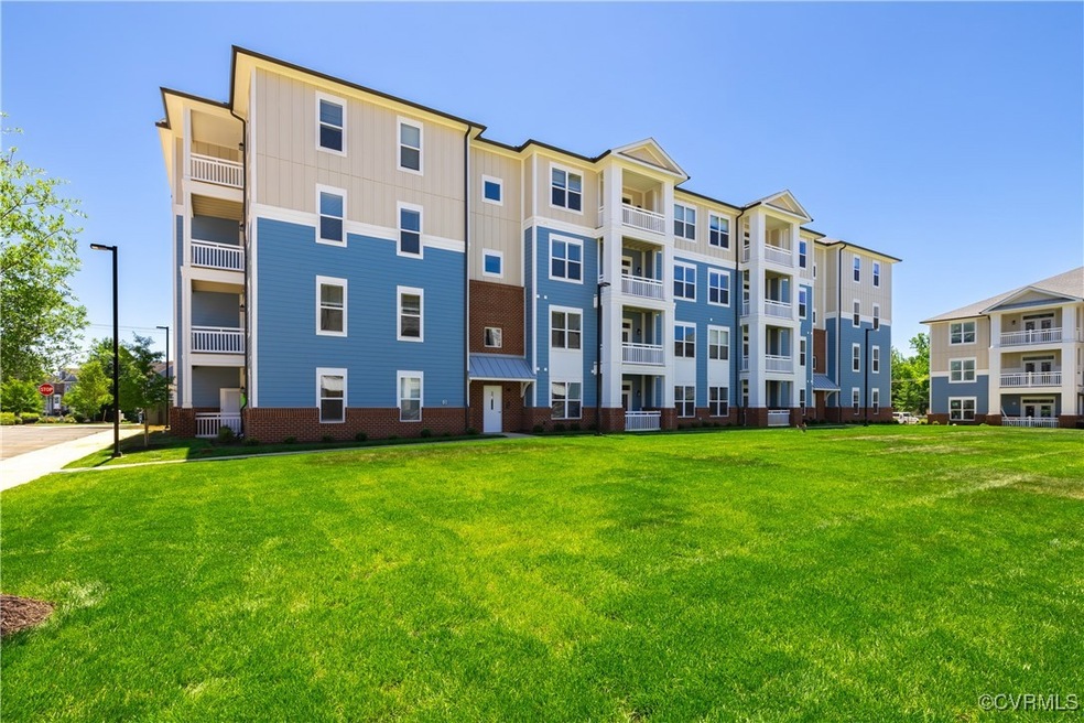 10526 Stony Bluff Dr unit 108, Ashland, VA 23005 - photo 1