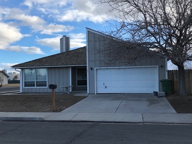 401 Michael Dr, Fallon, NV 89406 - photo 1