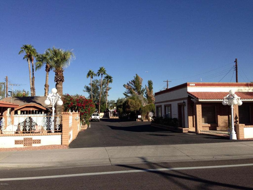 2082 East Apache