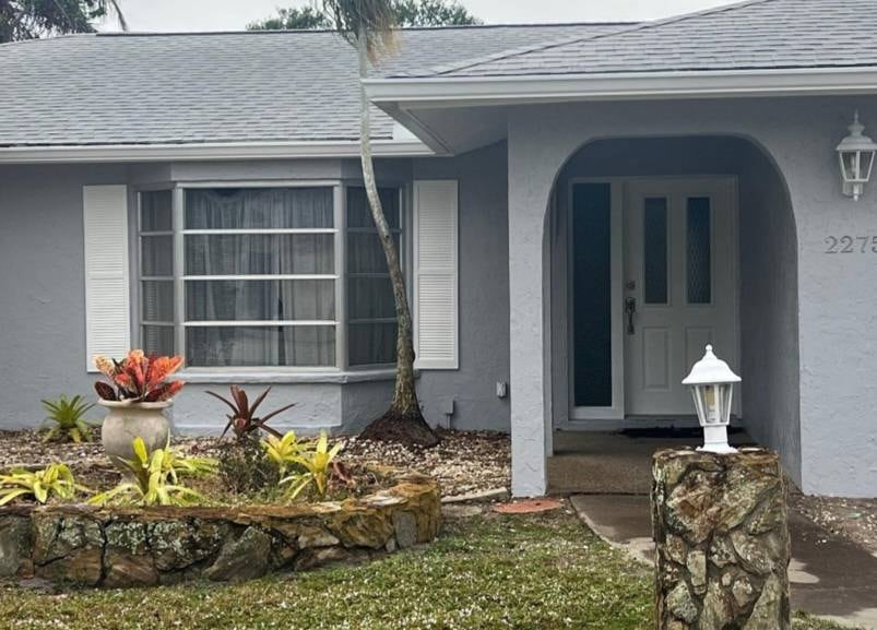 2275 Pine View Cir, Sarasota, FL 34231 - photo 1