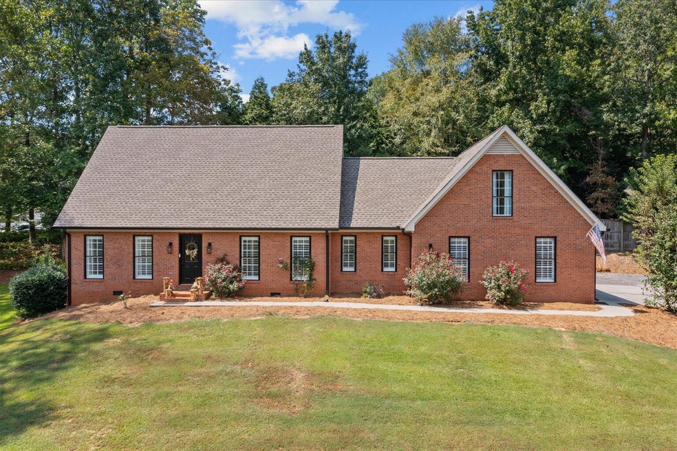 2654 Foxmore Cir, Dalton, GA 30720 - photo 1