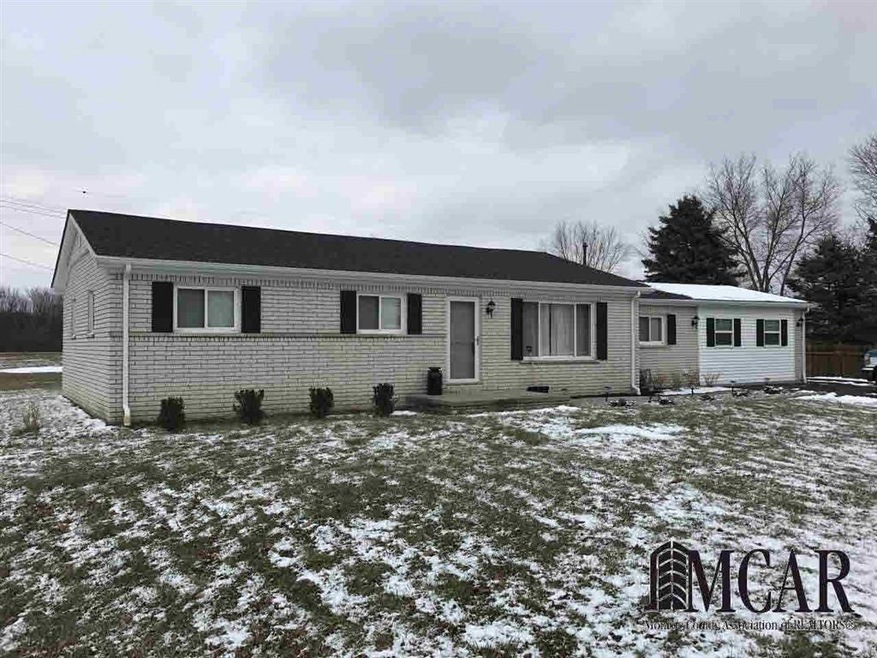 2587 Carleton Rockwood Rd, Carleton, MI 48117 - photo 1