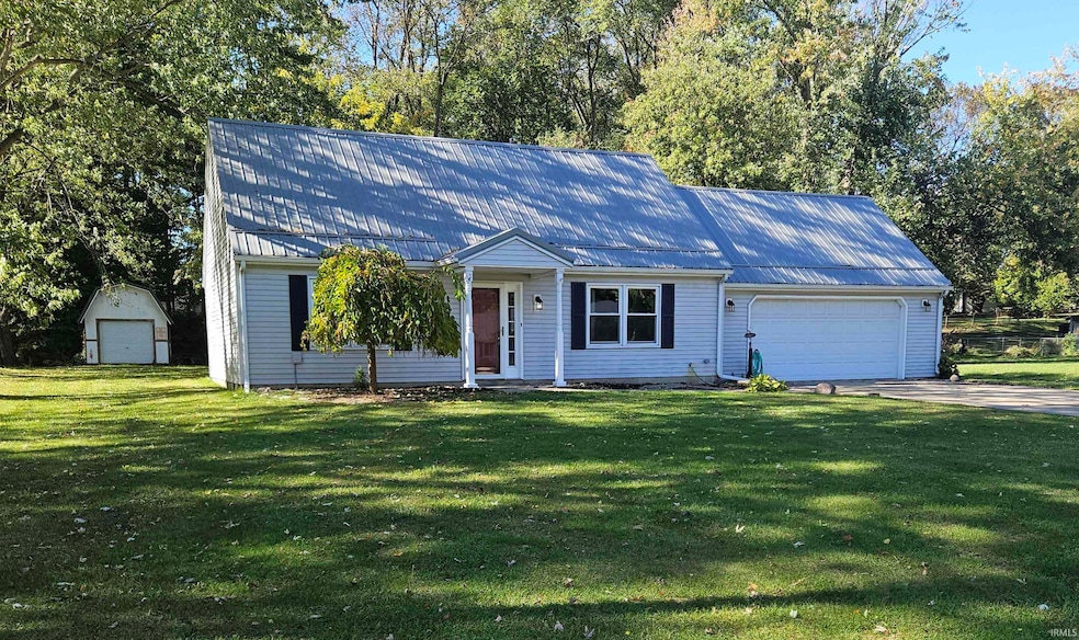 1318 Gable Dr, Warsaw, IN 46580 - photo 1