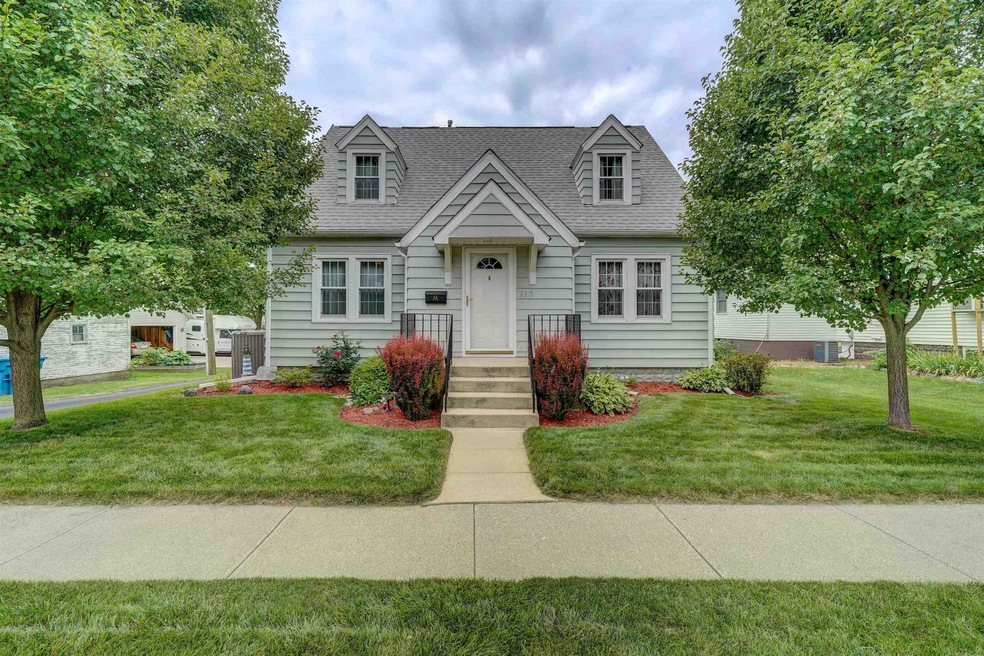 113 S Mcclellan St, Auburn, IN 46706 - photo 1