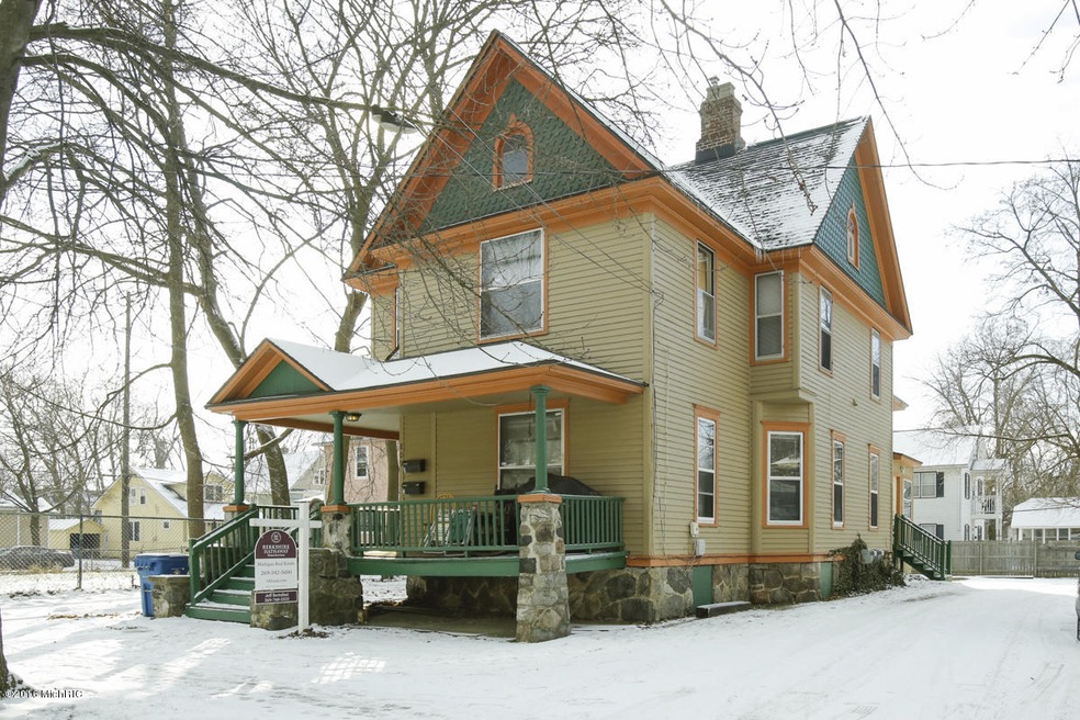 809 walnut-101