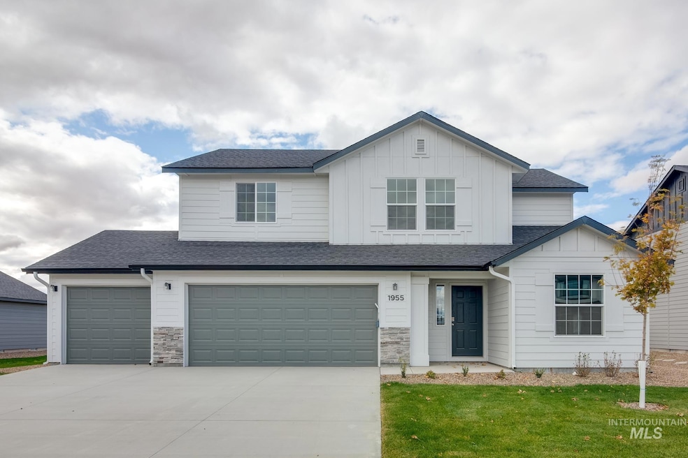 For Sale $384,990 • Co-Listing Agent