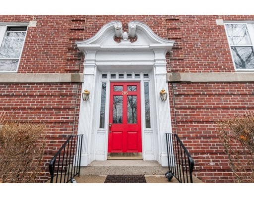 205 Mount Auburn St unit 2D, Cambridge, MA 02138 - photo 1