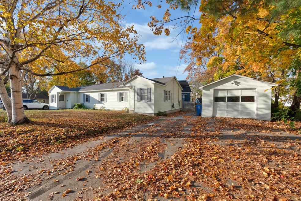 30 Dodge St, Westbrook, ME 04092 - photo 1