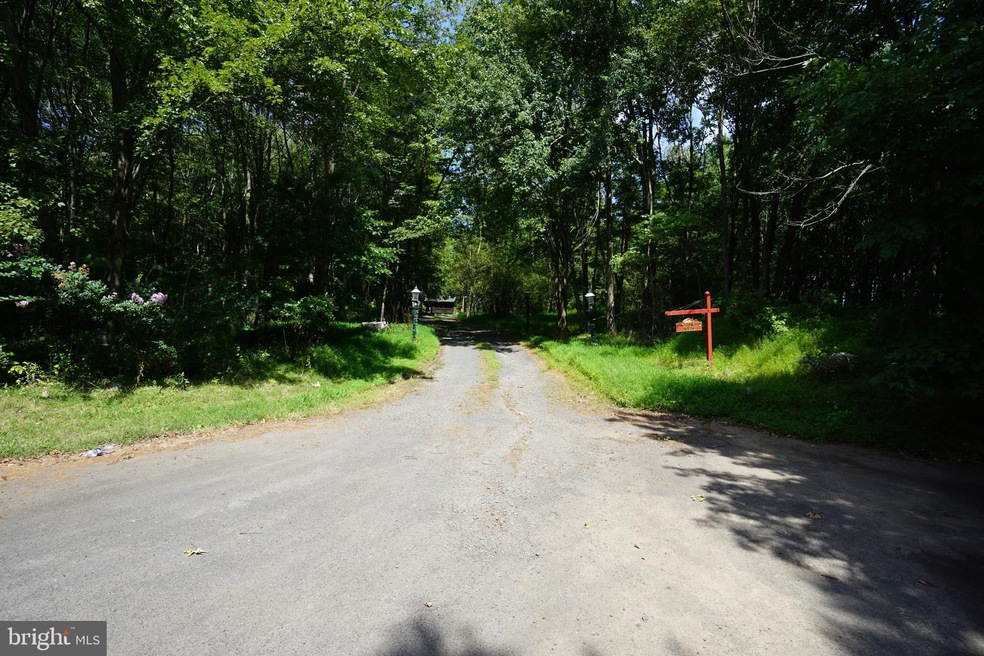 100 Hardwood Ln, Ivyland, PA 18974 - photo 1