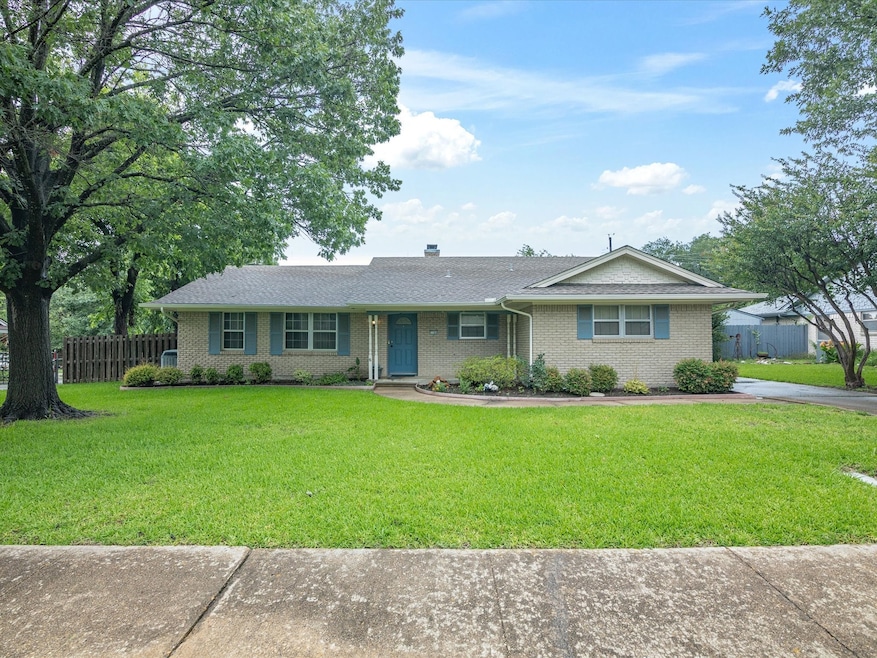 For Sale $299,999 • Co-Listing Agent
