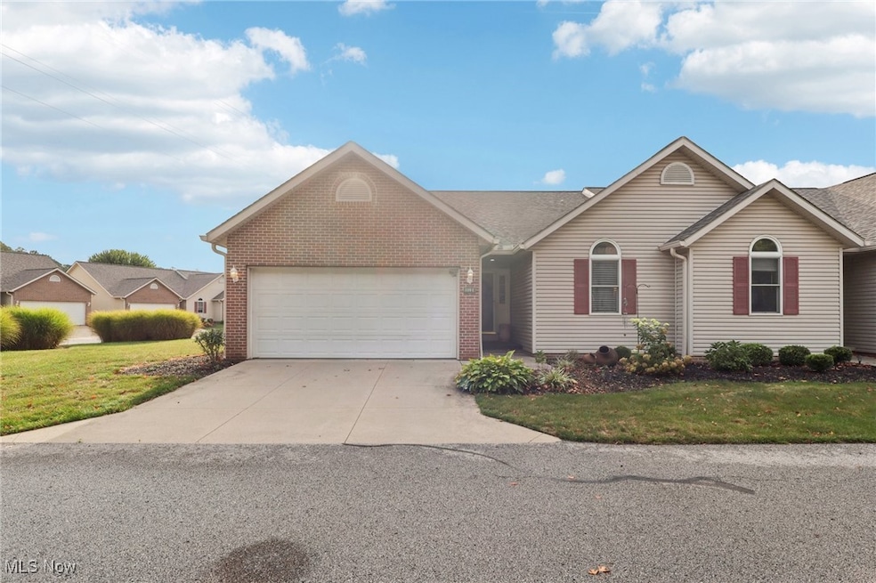 1484 Waters Edge Dr unit 2A, Akron, OH 44313 - photo 1