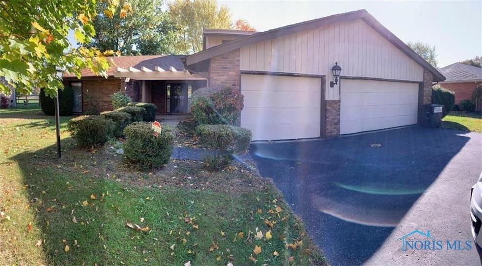 2927 Saint Andrews Dr, Findlay, OH 45840 - photo 1