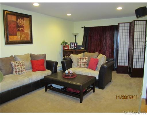 124 Richard Ct unit 12D, Pomona, NY 10970 - photo 1