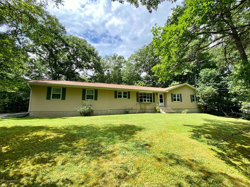 112 Green Chapel Ln, Cresco, PA 18326 - photo 1