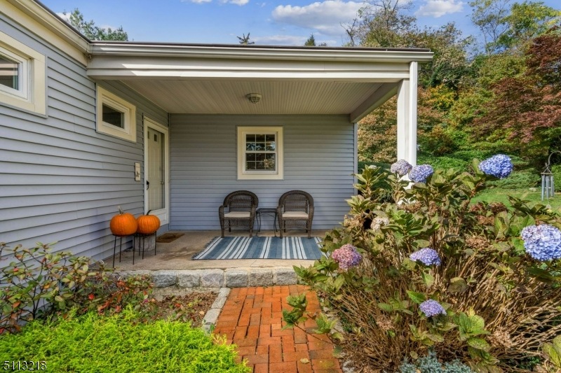 2 Wilton Dr, Allendale, NJ 07401 - photo 1