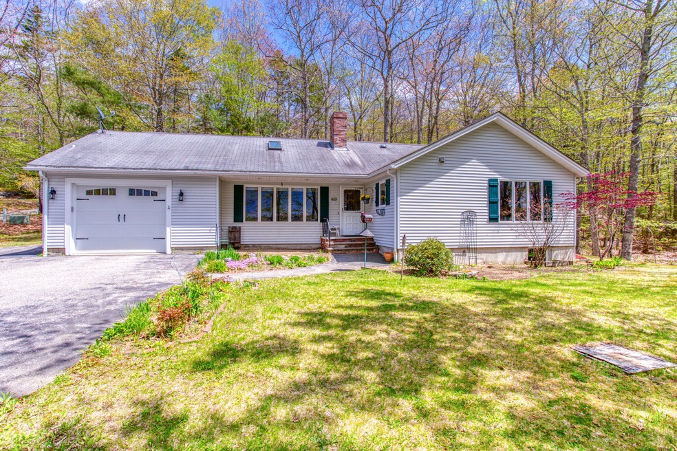 9 Cliff Rd, Boothbay, ME 04537 - photo 1