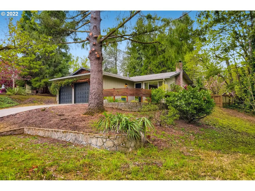 3915 Cedaroak Dr, West Linn, OR 97068 - photo 1