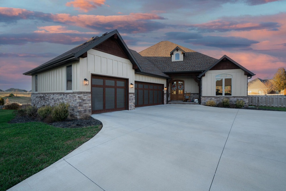 830 E Abbey Ct, Nixa, MO 65714 - photo 1