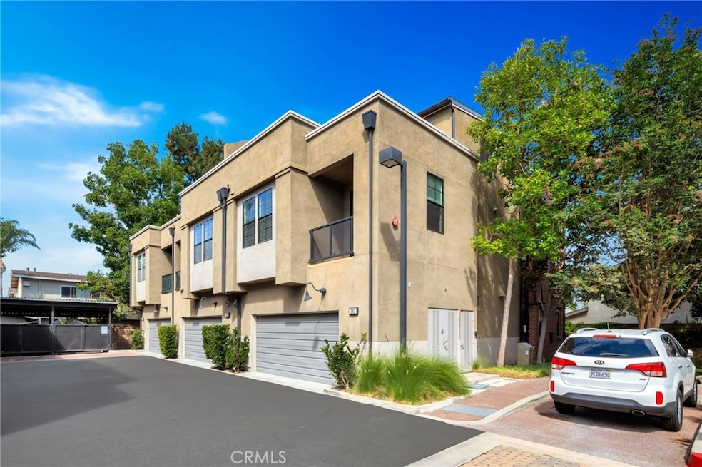 For Sale $995,000 • Co-Listing Agent