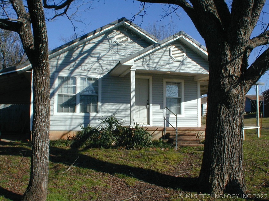 BEAUTIFUL QUIET SECLUDED SETTING WITH 40 ACRES
