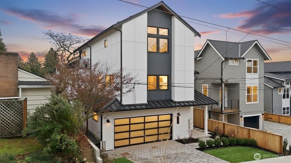 Pending $2,379,000 • Co-Listing Agent
