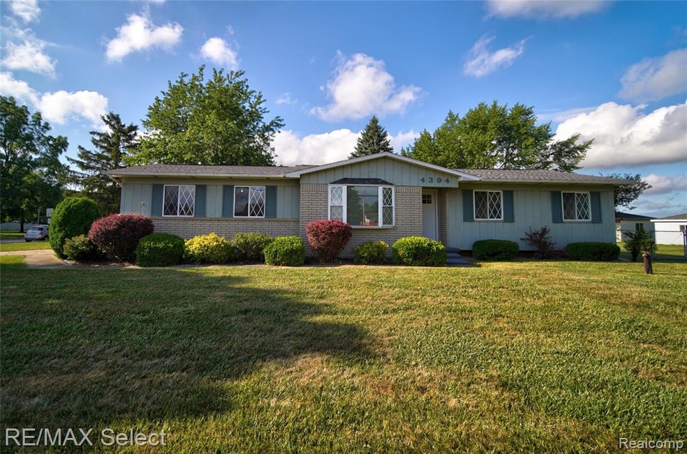 4394 Hill Road  01.jpg