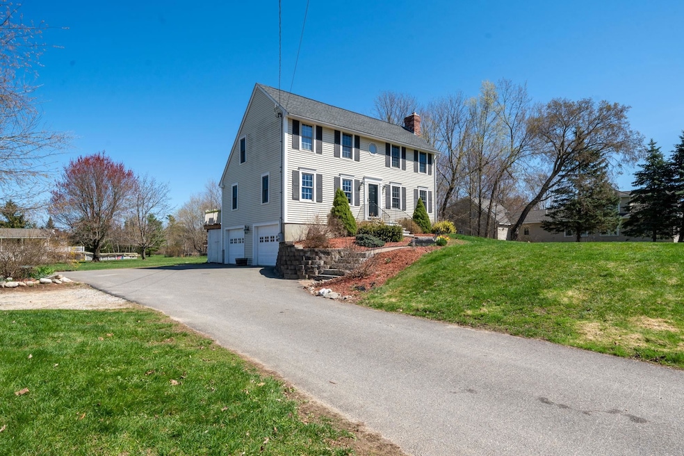 11 Adams Pond Rd, Derry, NH 03038 - photo 1