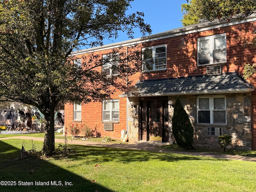 18 Bay Terrace unit 1c, Staten Island, NY 10306 - photo 1